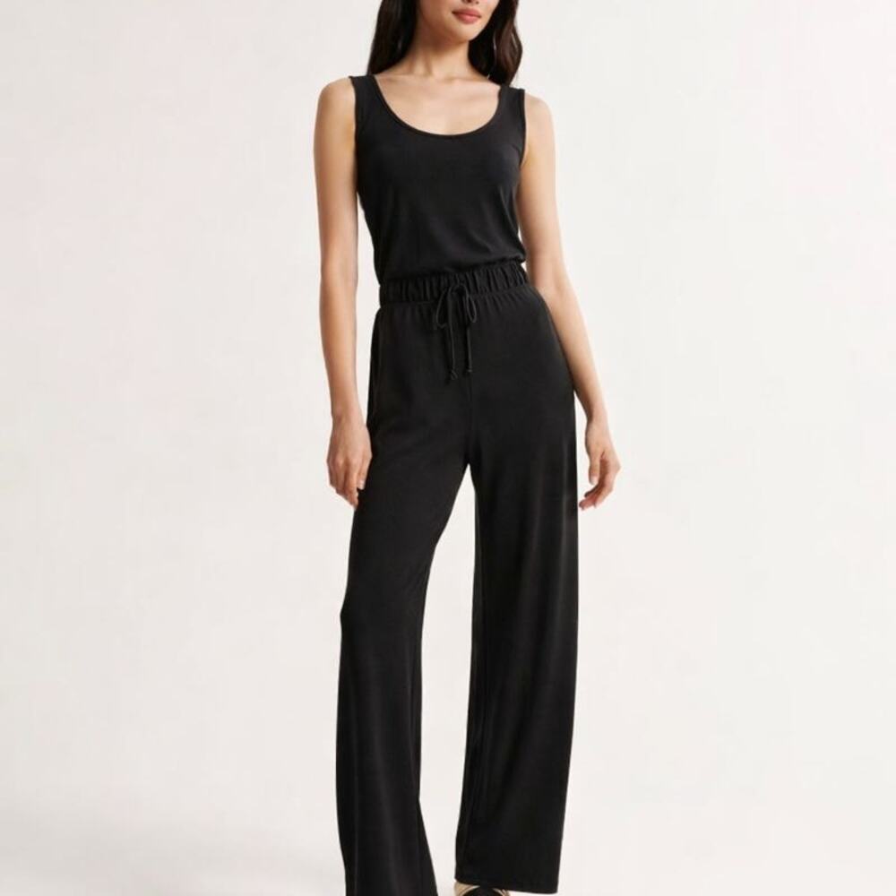 Abercrombie & Fitch Sleeveless Lounge Jumpsuit Size M Black Cinchable Waist
